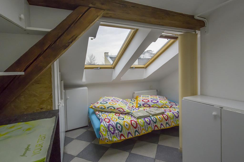Homestay Attic Place *