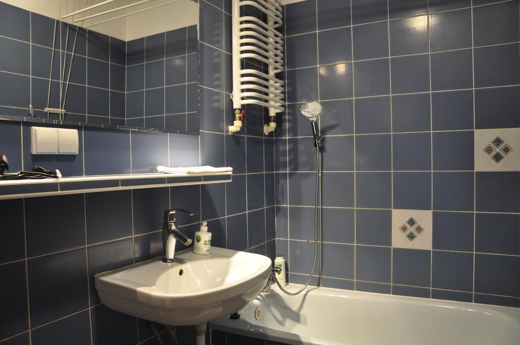 Prudentia Anin Economy Apartament *