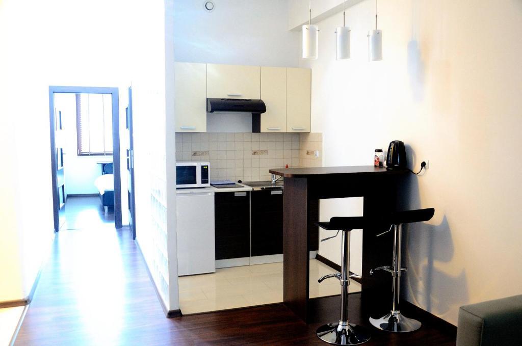 Apartment C&g *