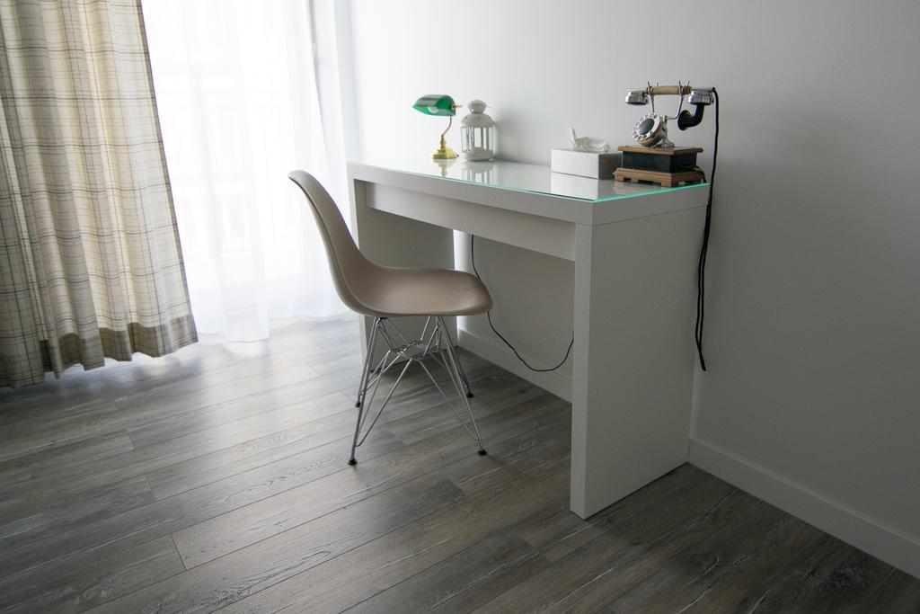 Apartment Bright Hoza Warsaw