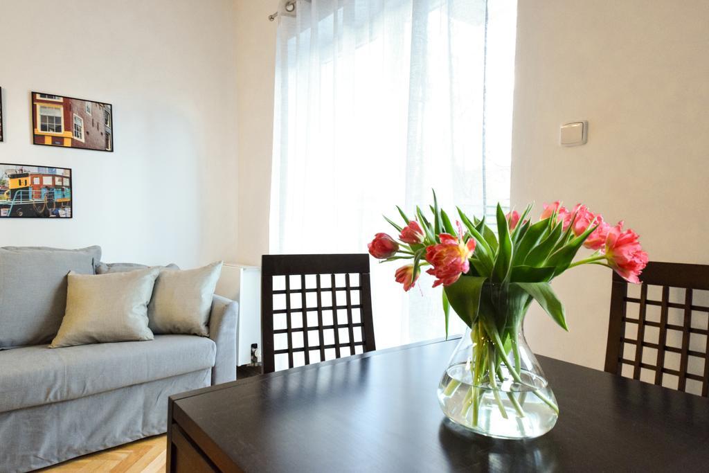 Shortstaypoland Bialobrzeska Apartment *