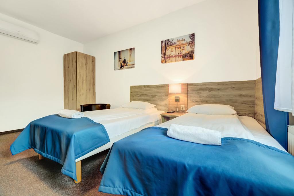 Smart2stay Pod Lipami 2* Warsaw