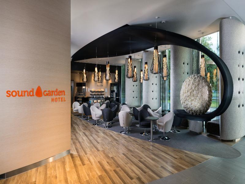 Sound Garden Airport Khách sạn Warsaw