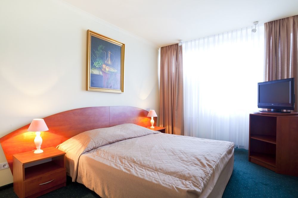 Belwederski 3*