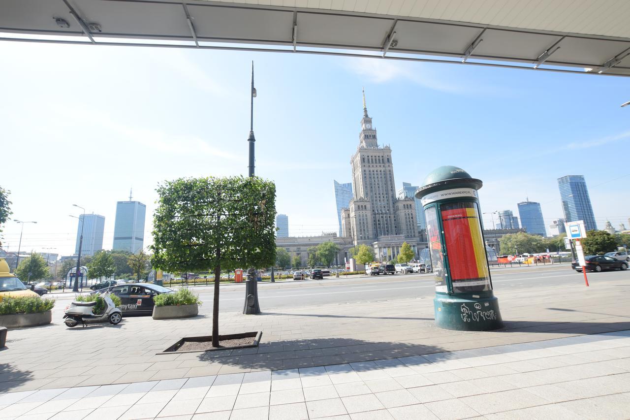 Elegant Chmielna Promenade * Warsaw