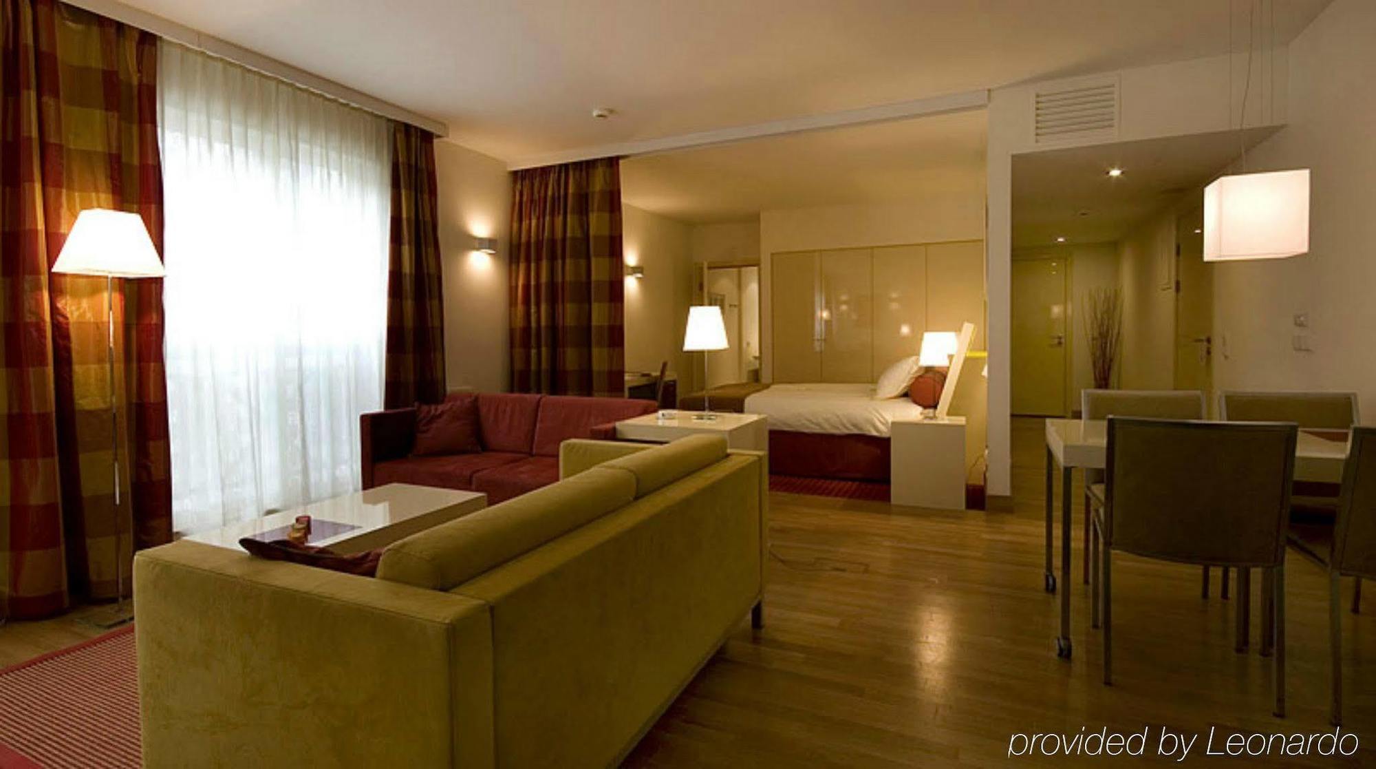 Aparthotel Mamaison Diana 4*