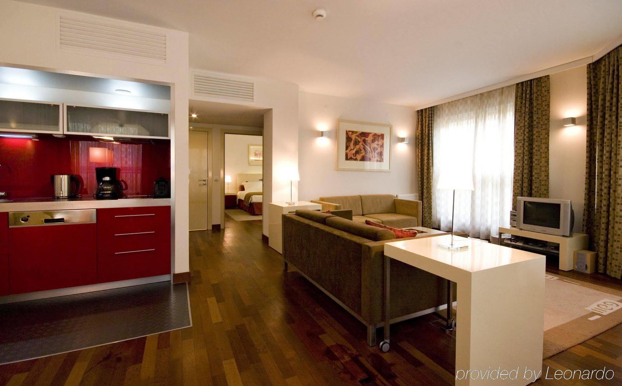 Aparthotel Mamaison Diana