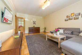 Apartamento P&o Gieldowa Serviced Varsóvia