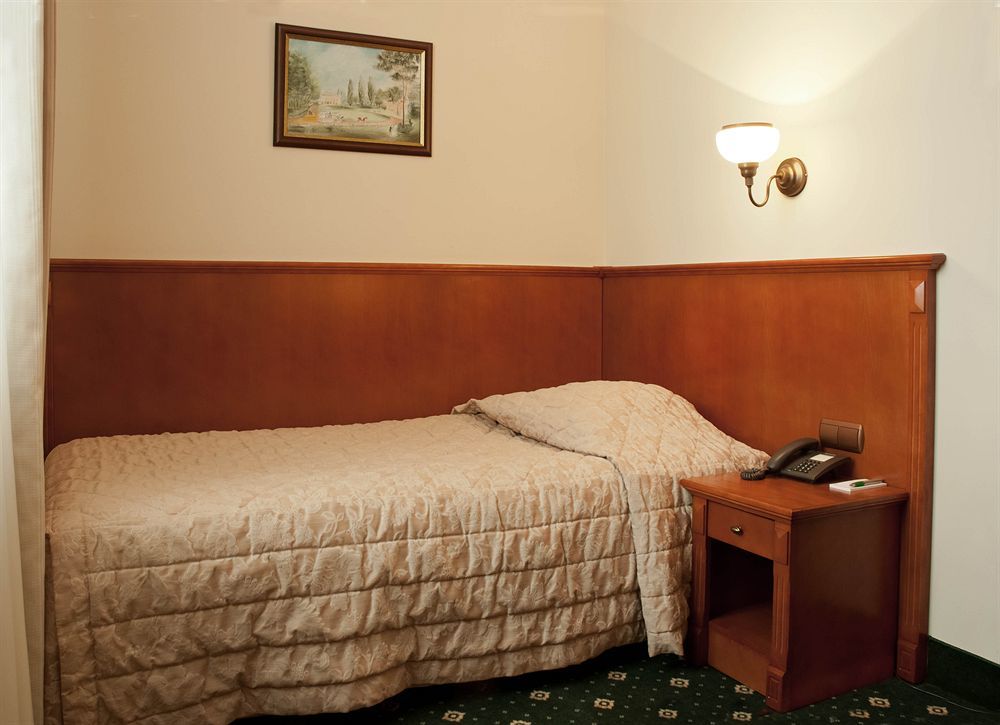 Hetman 3* Warsaw