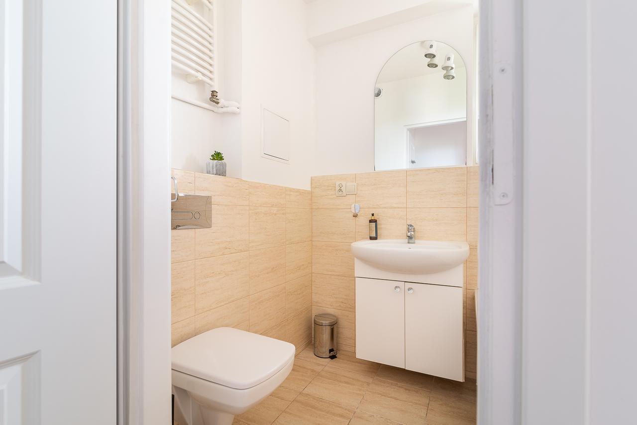 Rent Like Senatorska 40 Warsaw