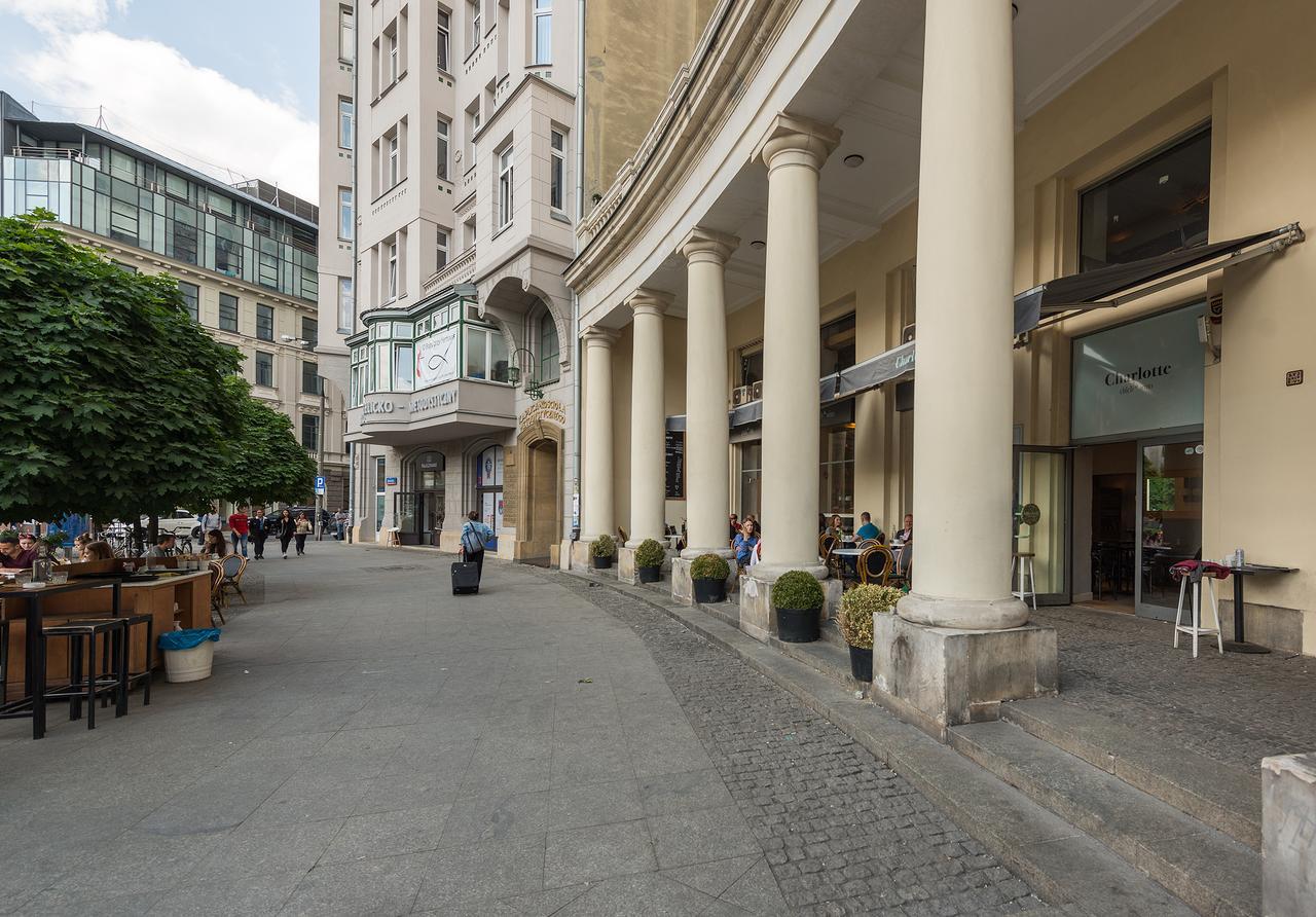 P&o Plac Zbawiciela Warsaw