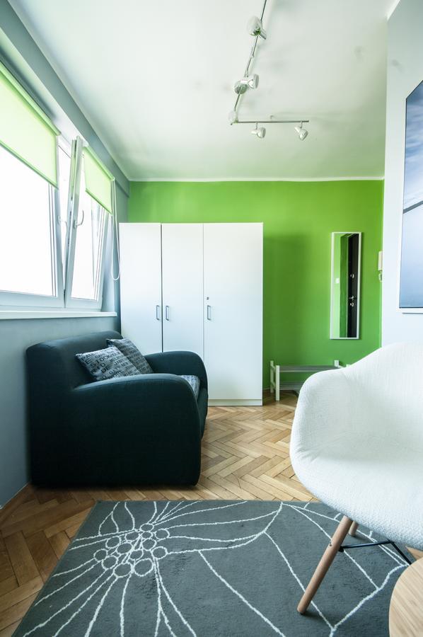 Elegant Chmielna Promenade Apartment