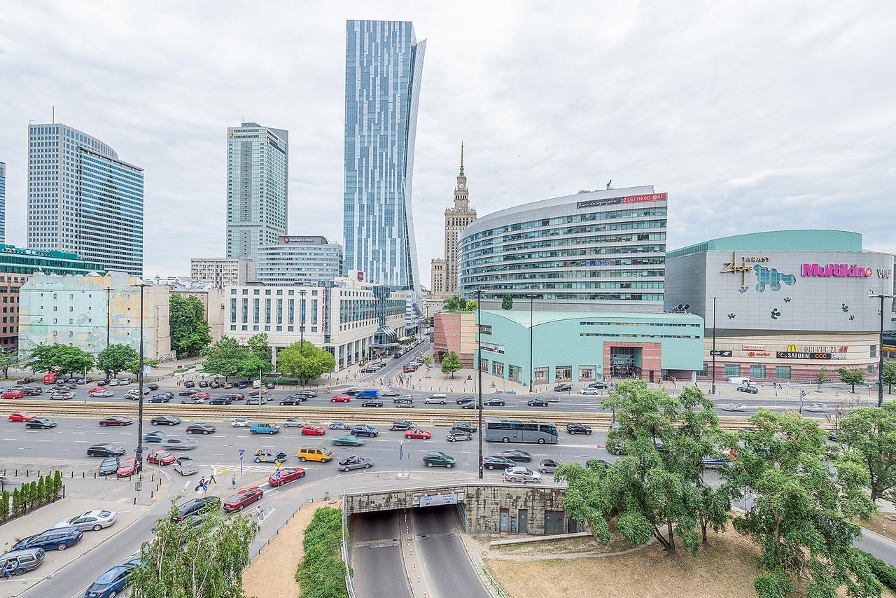 Gold Zlota - Palace Of Culture View- Netflix Warsaw
