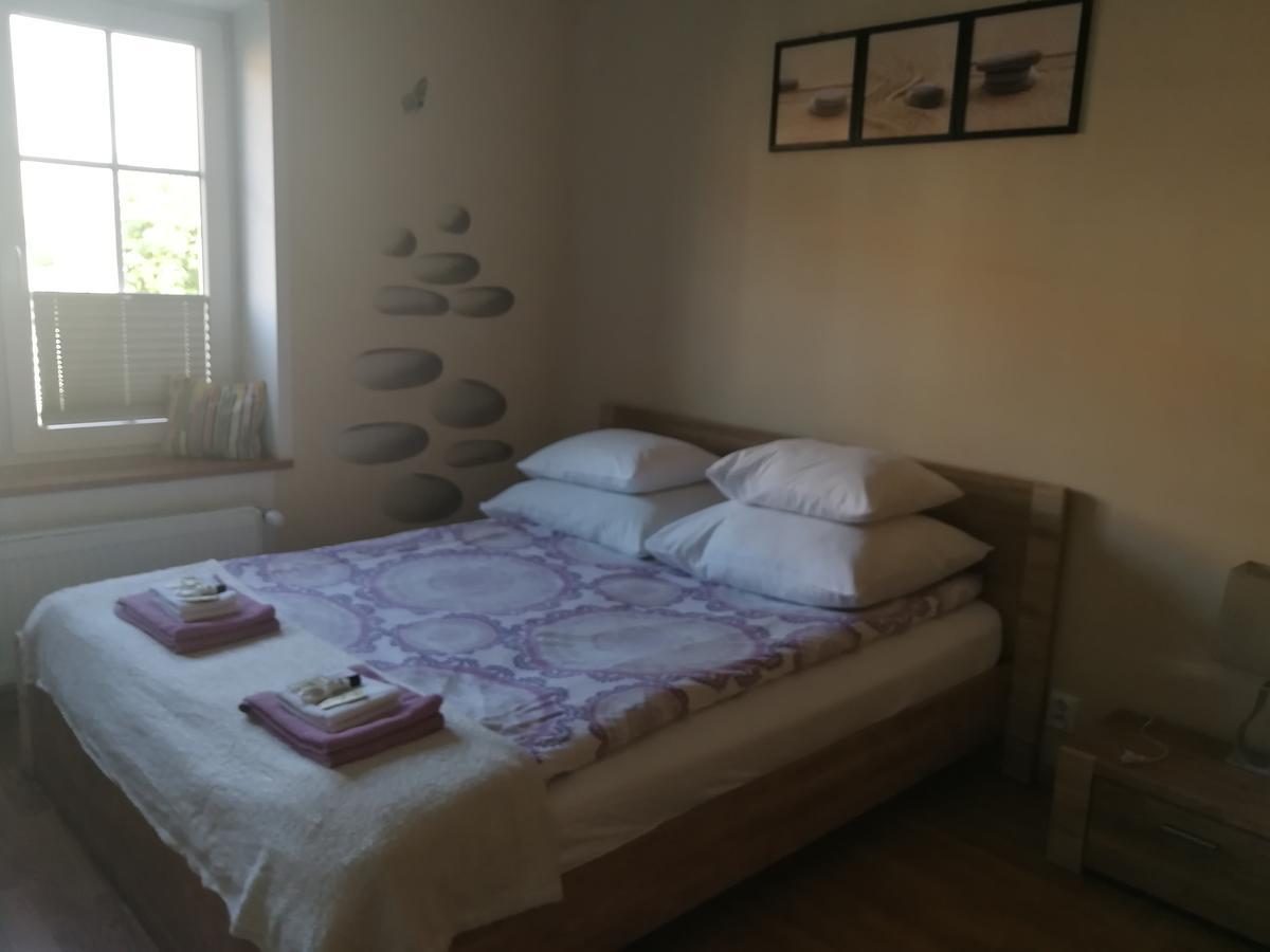 Jeziorki 71 *