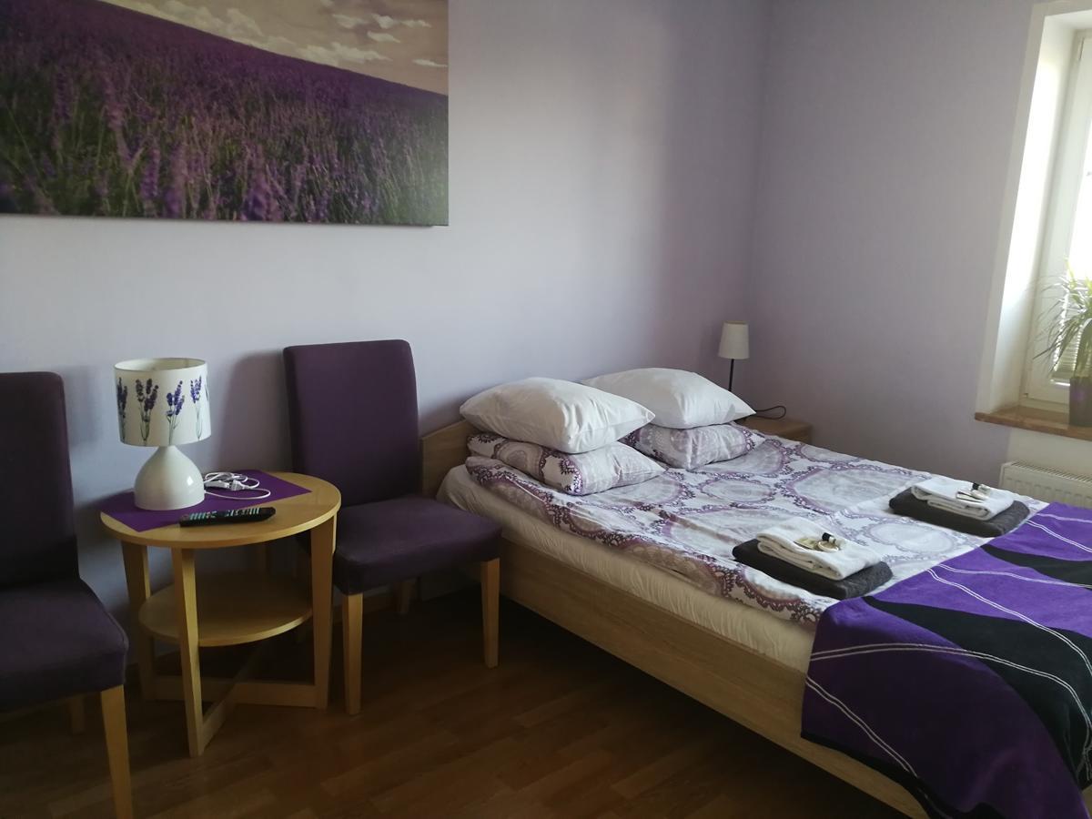 Jeziorki 71 *