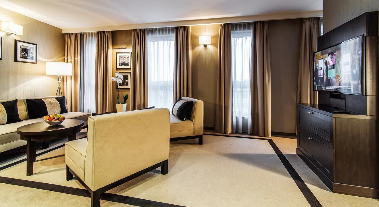 Airport Okęcie Hotel 4*