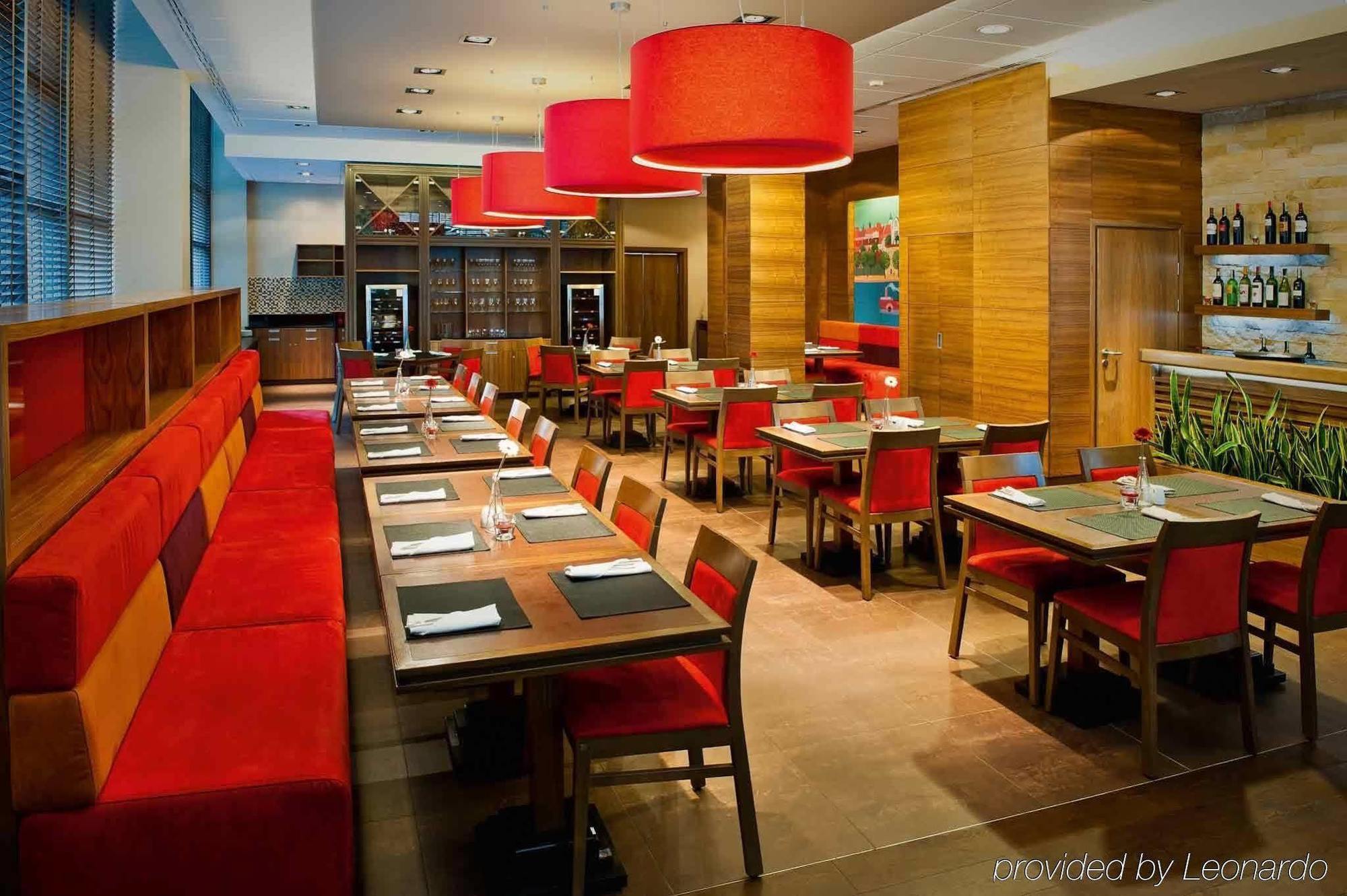 Khách sạn Mercure Airport 4*