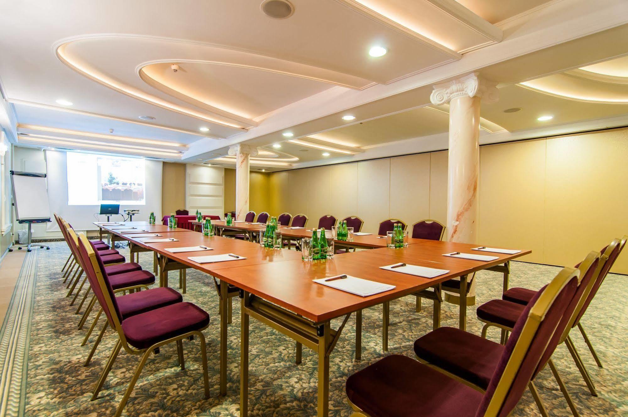 Lord - Airport Hotel