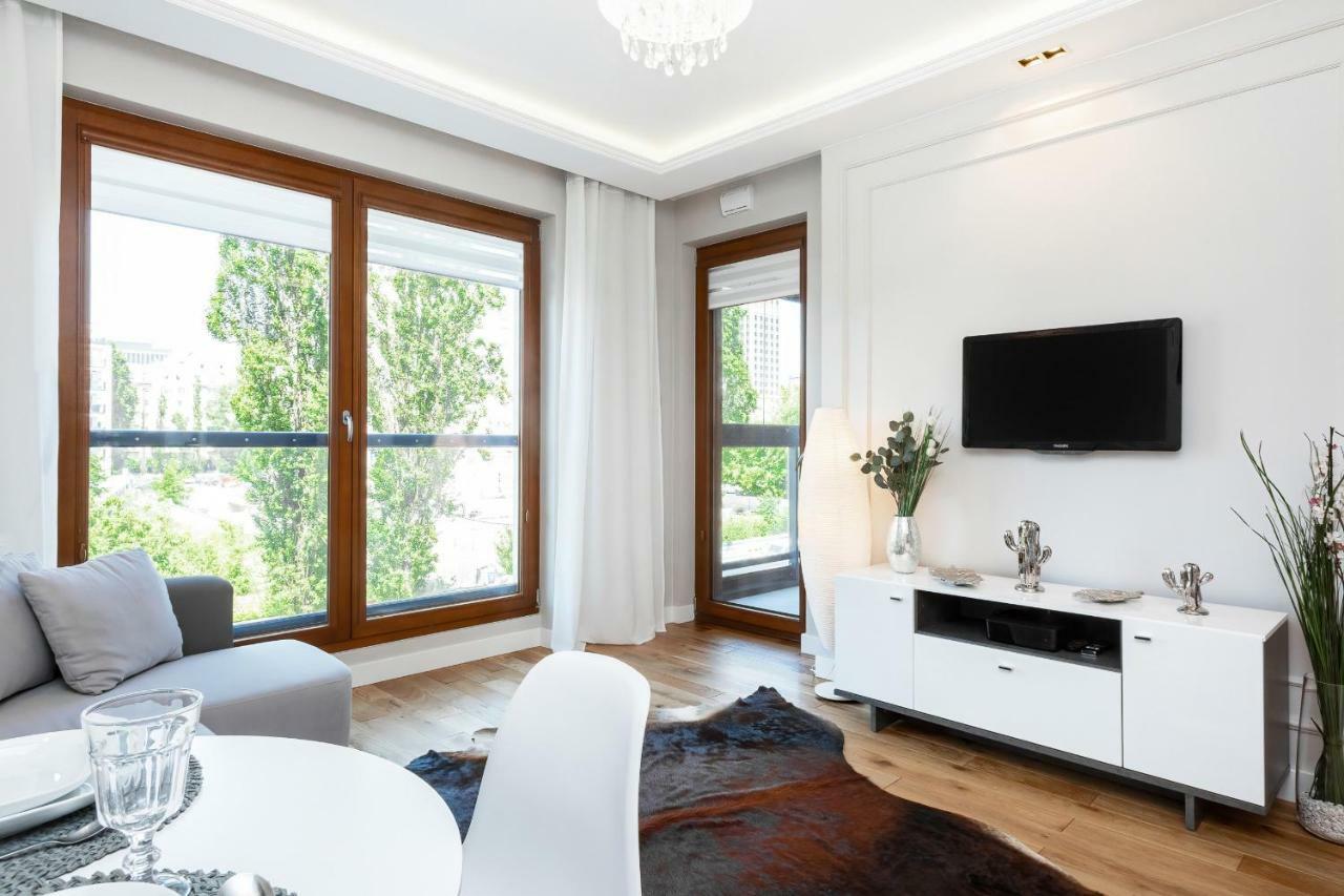 Apartment Grzybowska By Renters