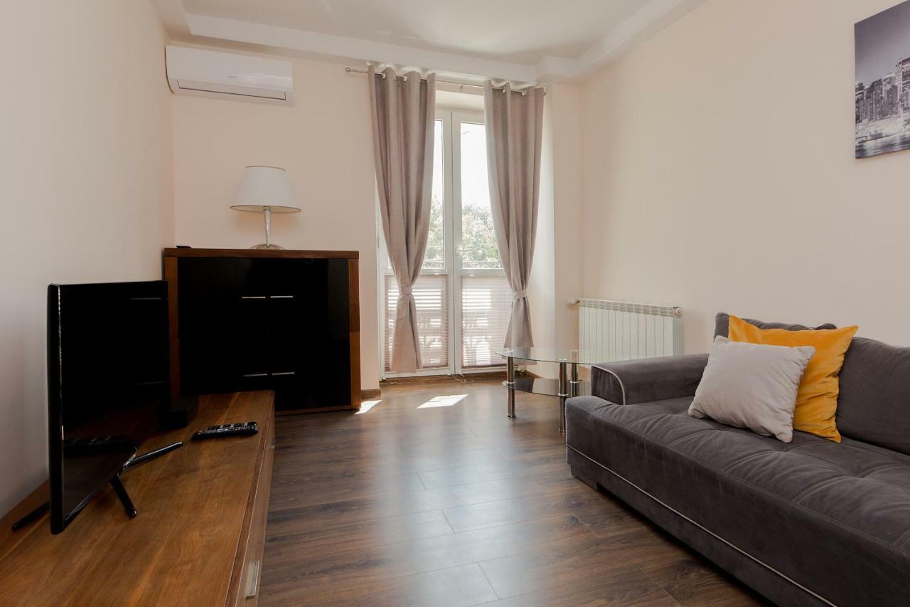 Shortstaypoland Staszica Apartment *