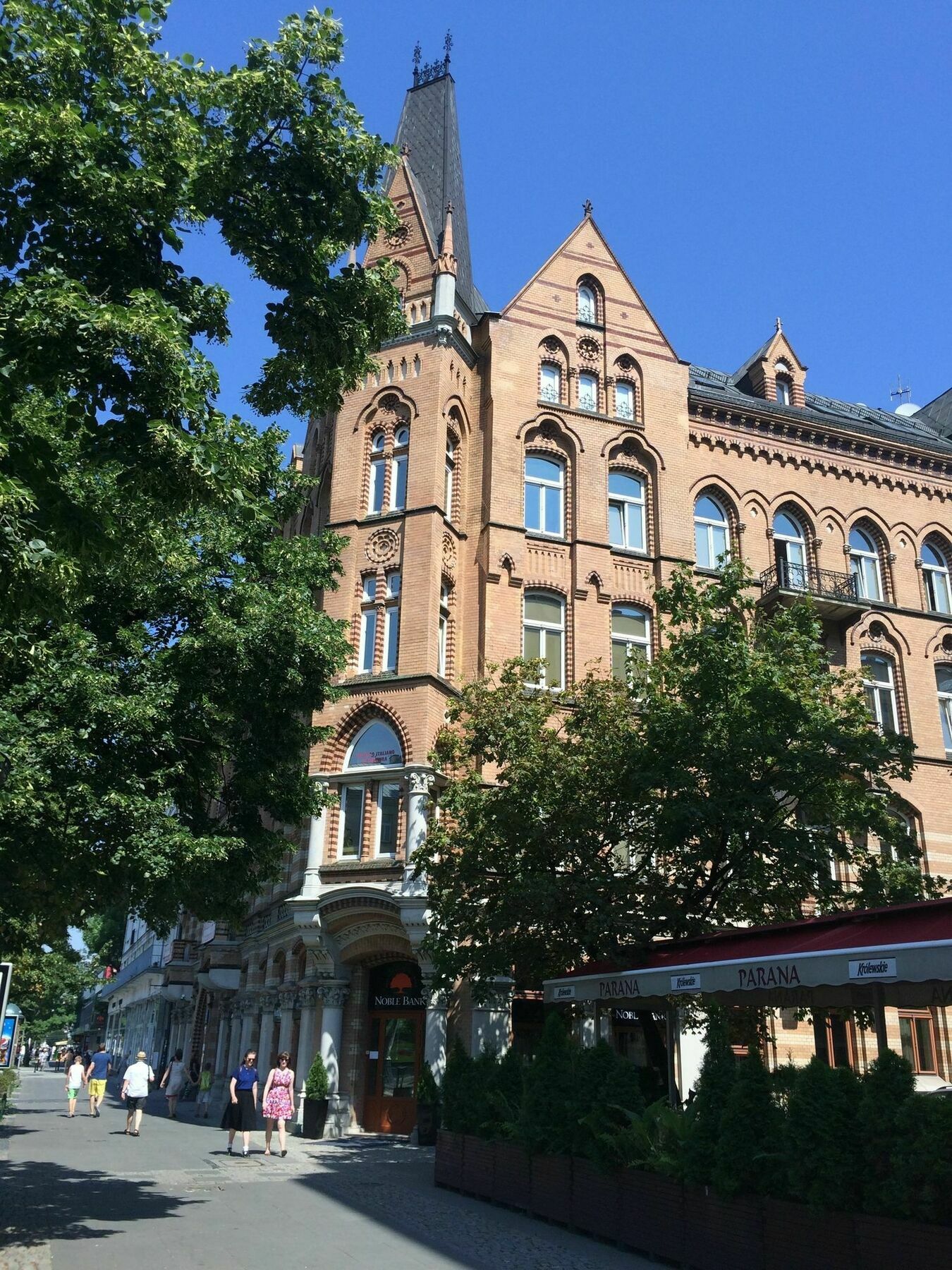 Aparthotel 1898 4*