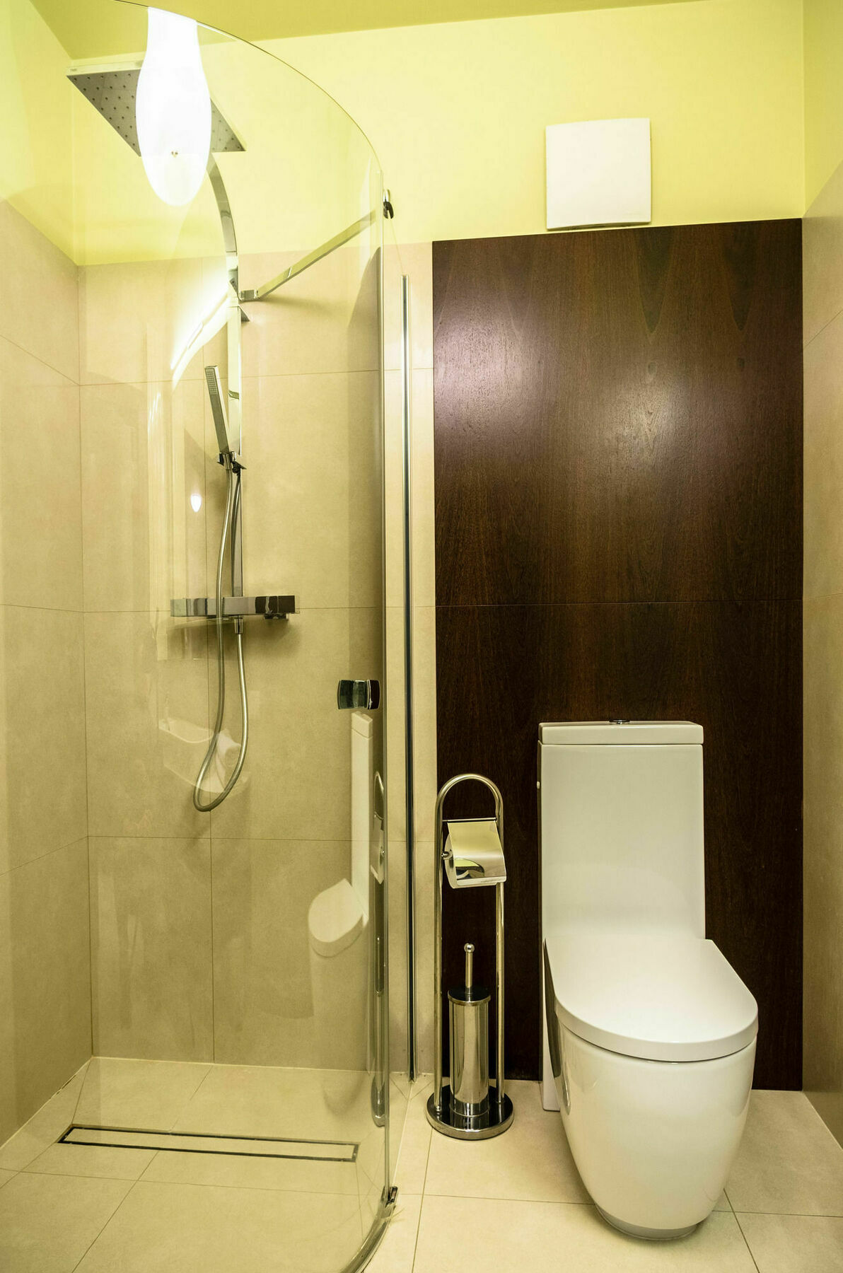 Silver Apartment
