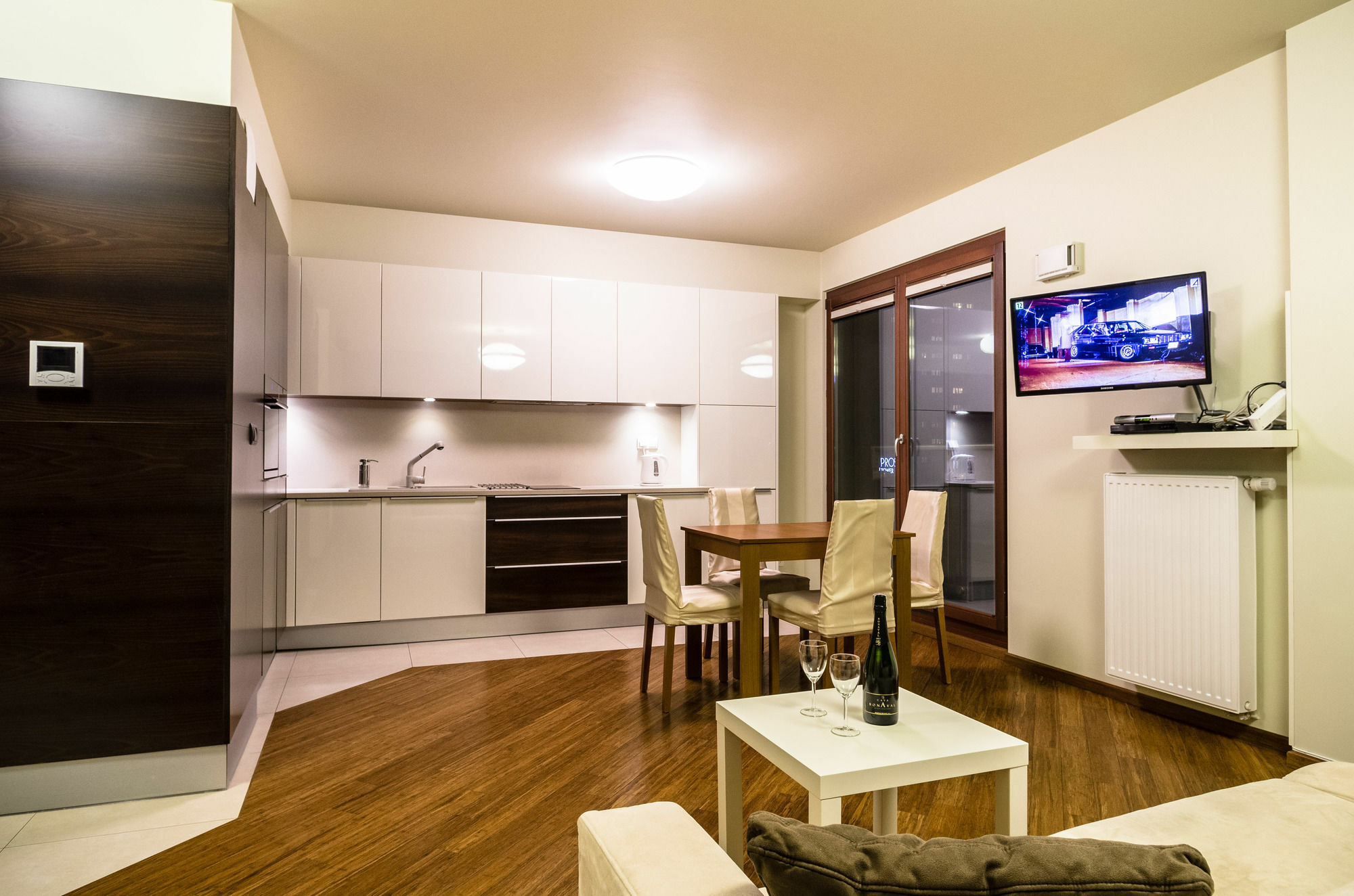 Apartment Silver