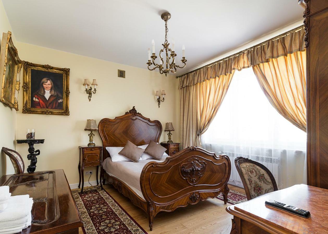 Apartment At The Fountain Warsaw