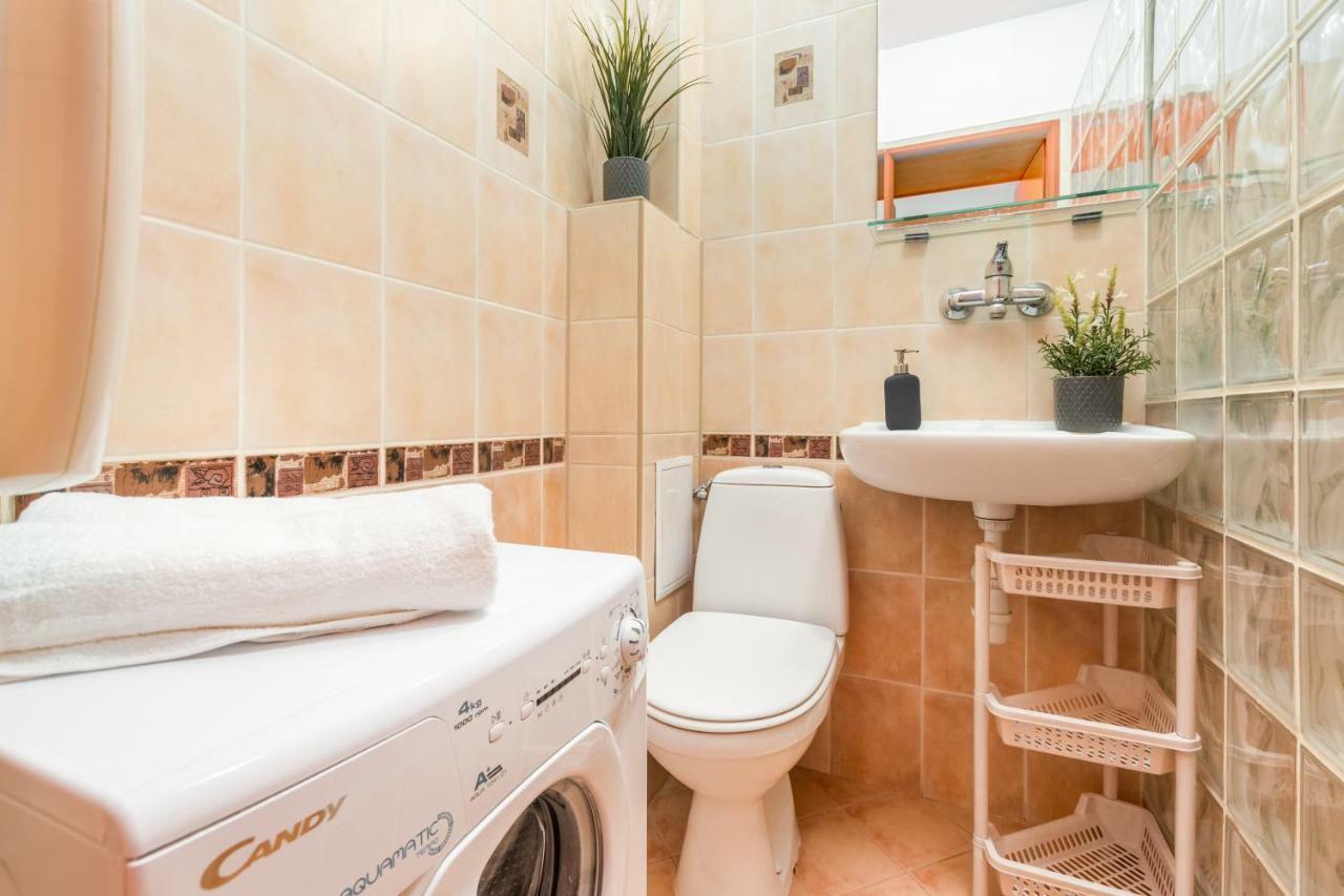 Wilcza 55 By Renters Apartment Warsaw