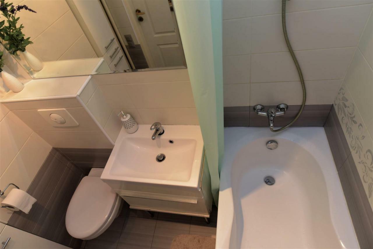 Hello Warsaw! Calm Artistic City Center Apartment Warsaw