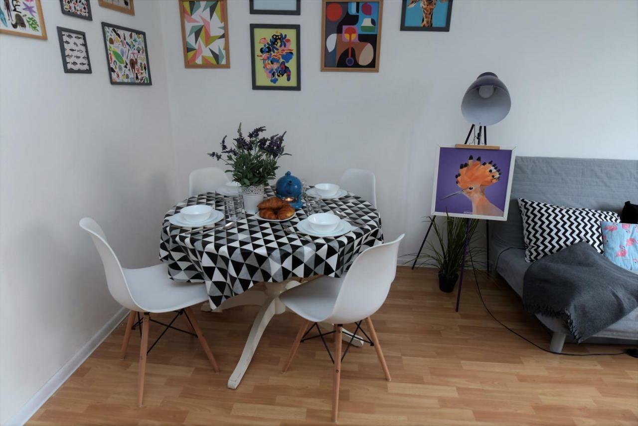 Hello Warsaw! Calm Artistic City Center Apartment Warsaw
