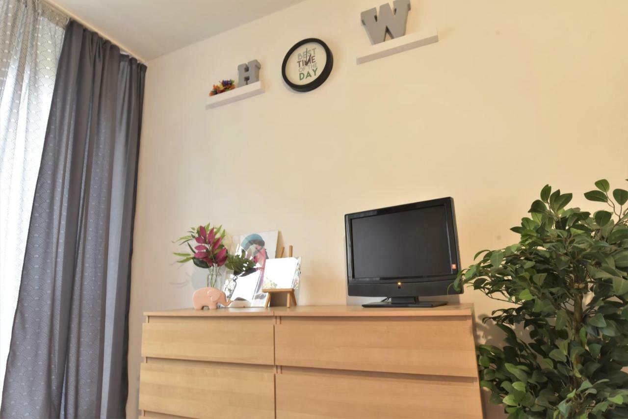 Apartment Hello Warsaw! Calm Artistic City Center Warsaw