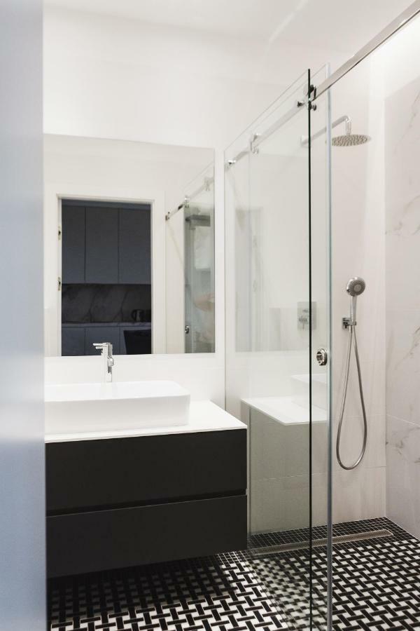 Apartment Luxlux Metro Slodowiec Warsaw