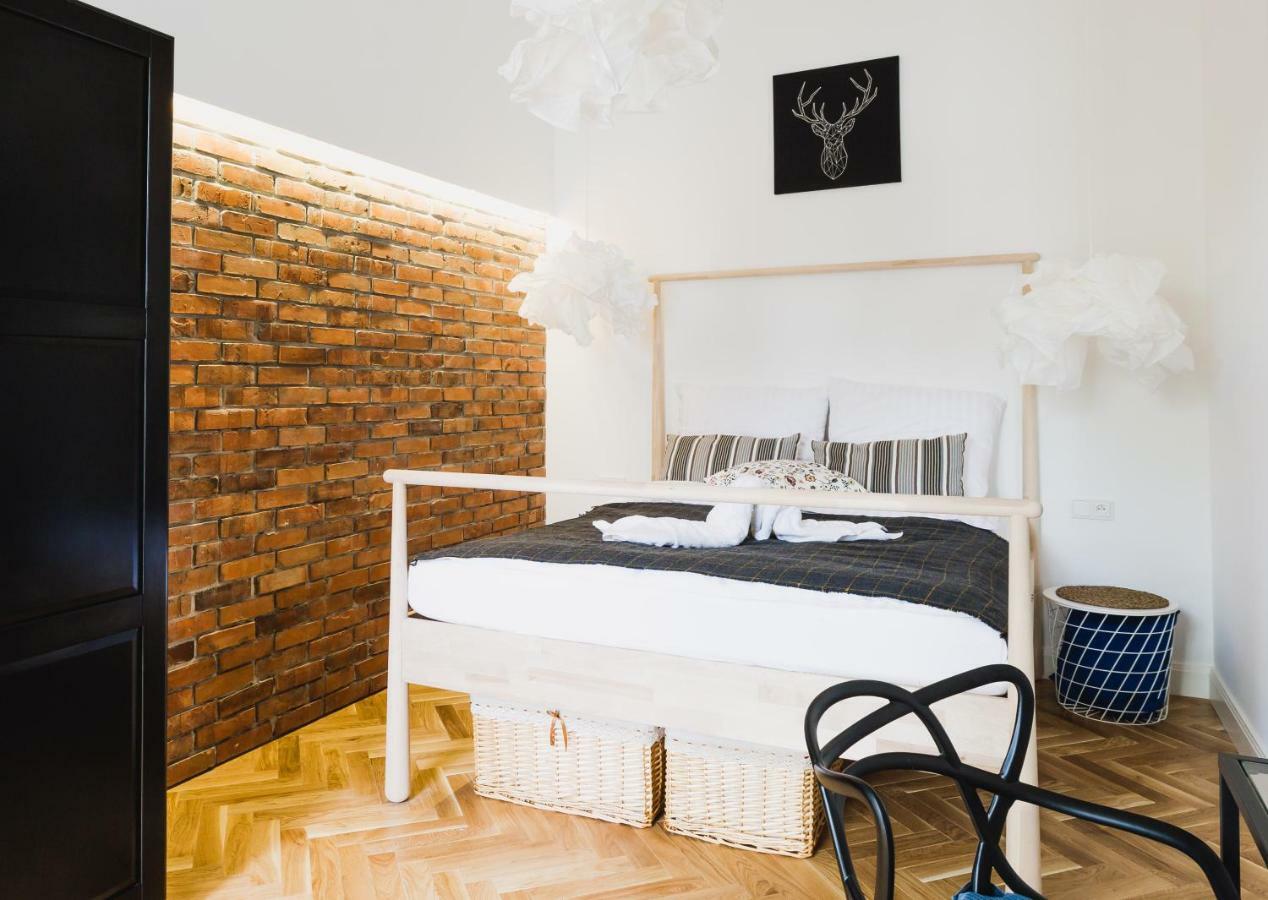 Oomph Warsaw Central Elegant Apartment