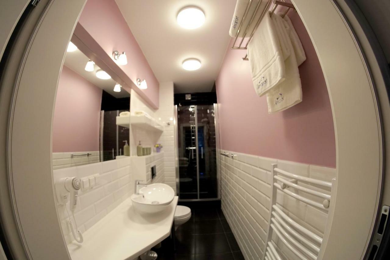 Jessapart - Ochota Apartment *
