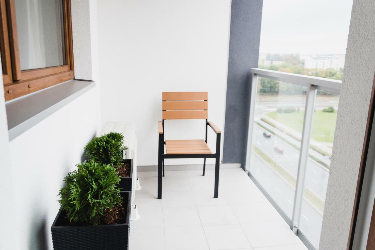 Luxlux Metro Slodowiec Apartment *