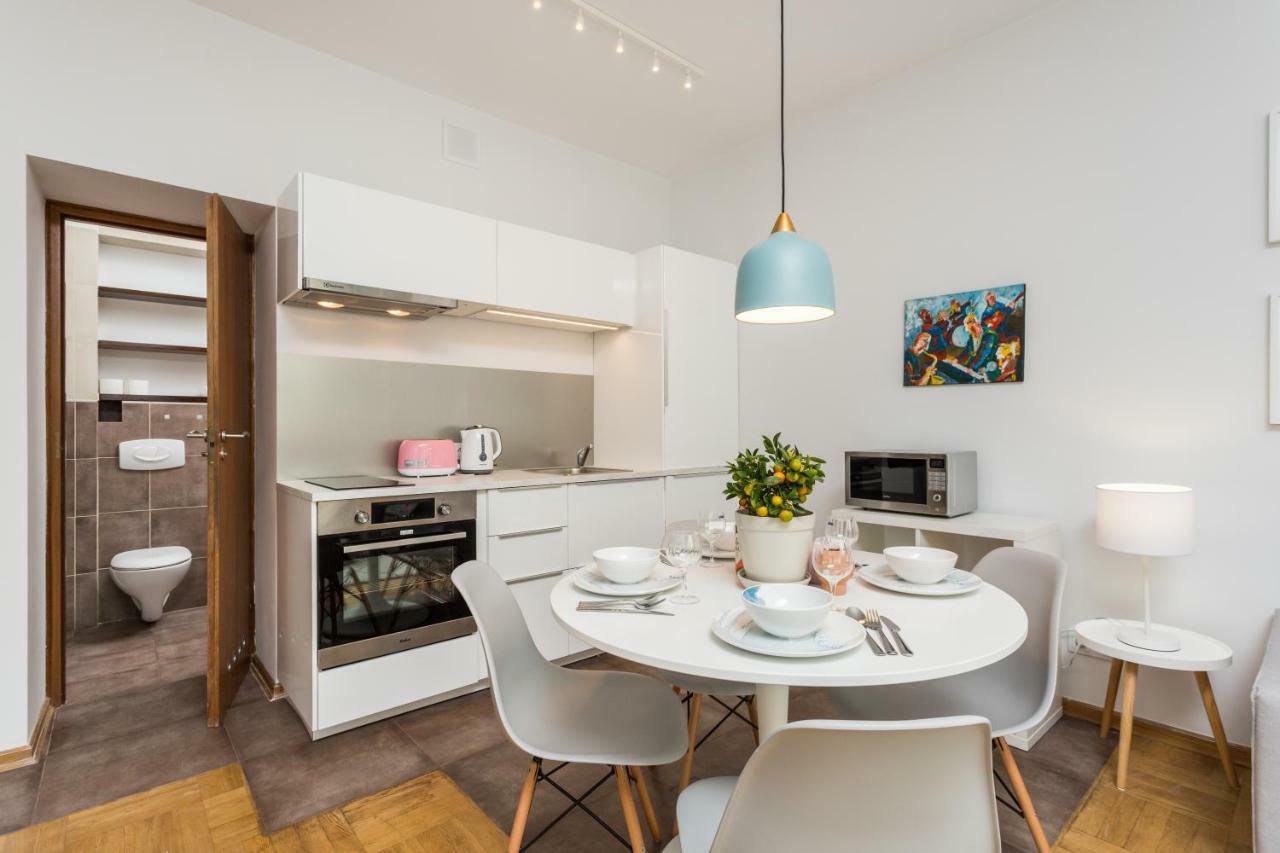 Apartment Shortstaypoland Krucza Warsaw