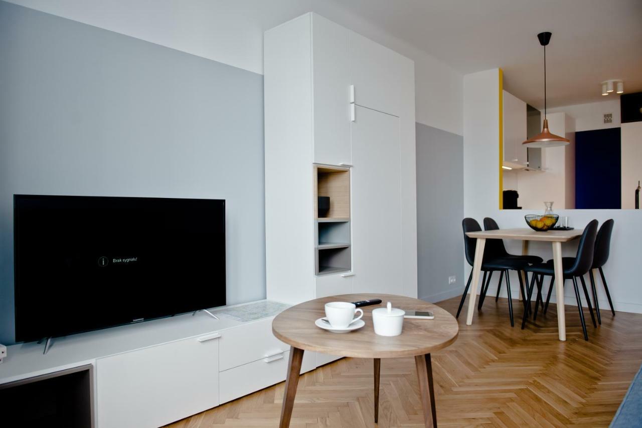 Apartament Chłodna Near To City Center Apartament