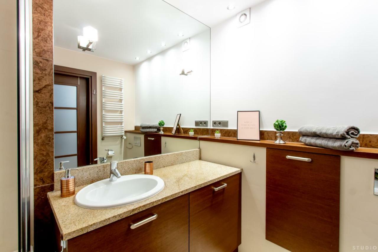 Clicktheflat Sienna Center * Warschau