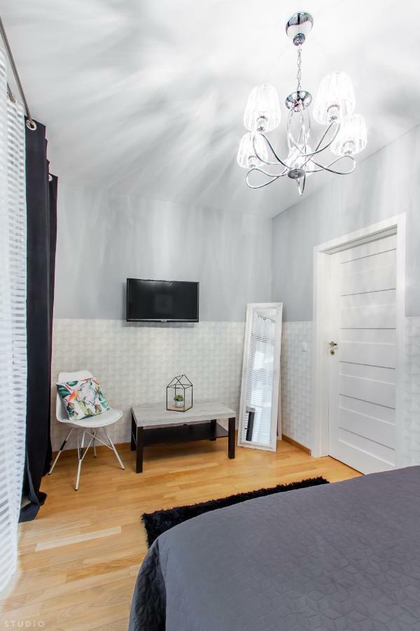 Clicktheflat Sienna Center * Warschau