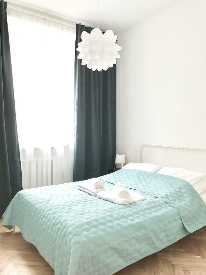 Chmielna Apartment