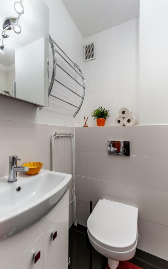 Apartment Torunska Road S8 Warsaw
