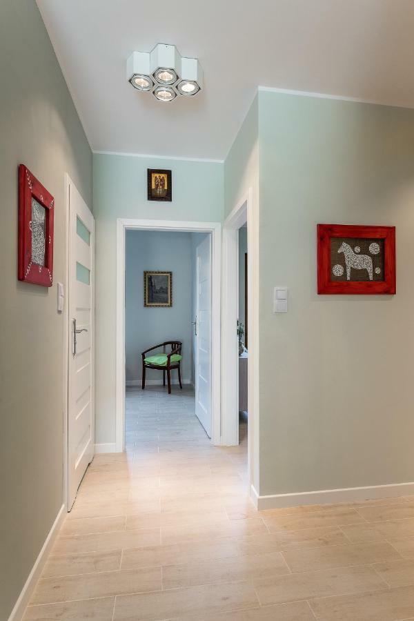 Folk Apartment *