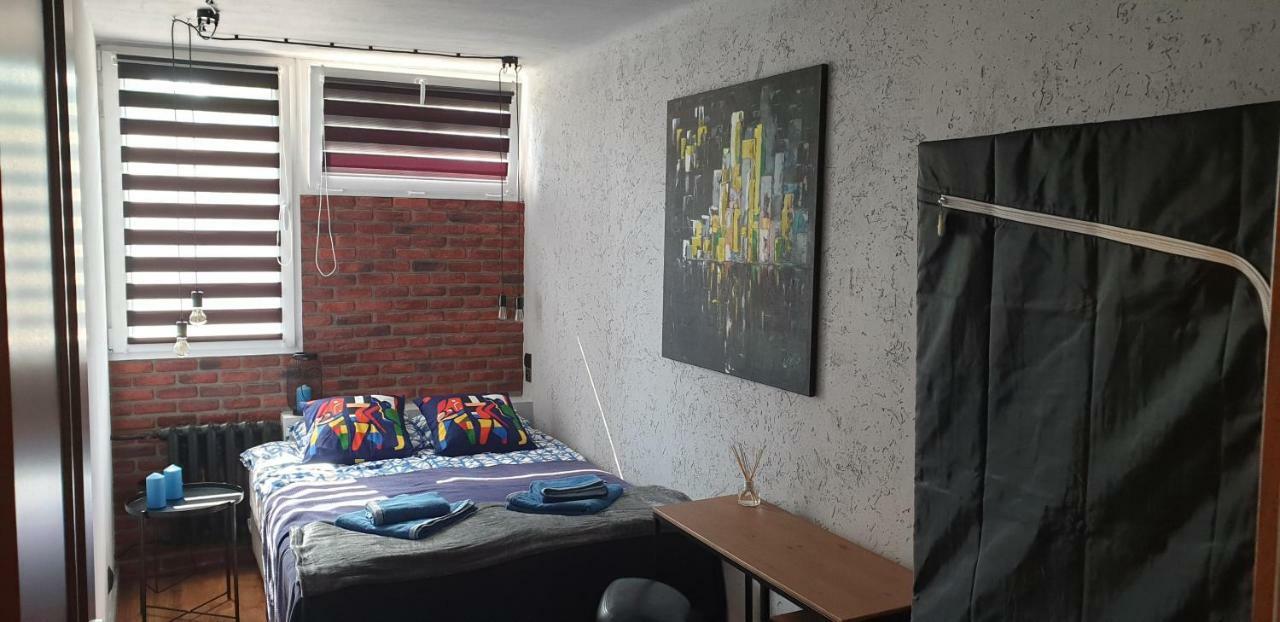 Metro Rondo Onz Apartamento Varsóvia