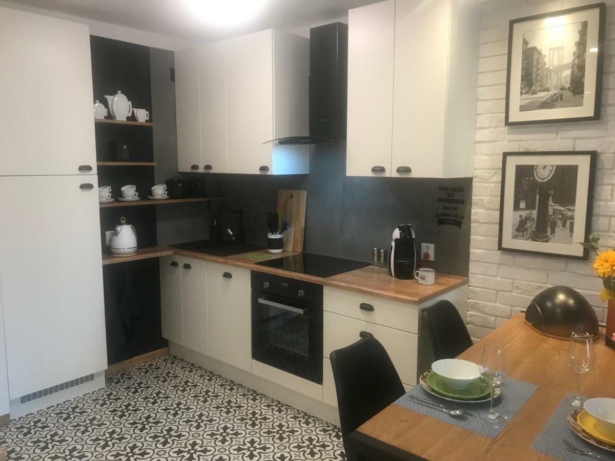 Apartment Grzybowska 6/10 Warsaw