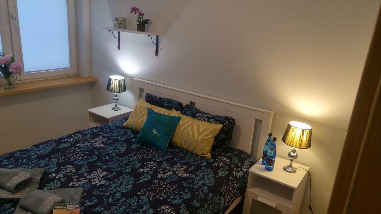 Rent0nline Hoza Center Metro Apartment *
