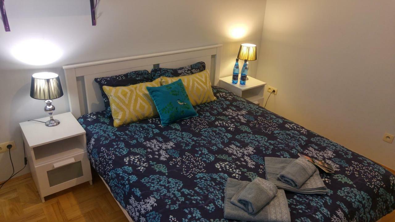 Rent0nline Hoza Center Metro Apartment *