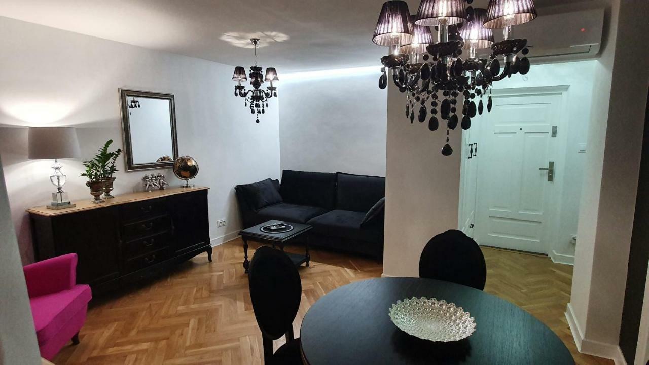 Apartament Twarda Apartment *