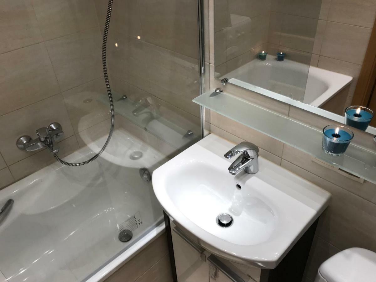 Rent0nline Hoza Center Metro