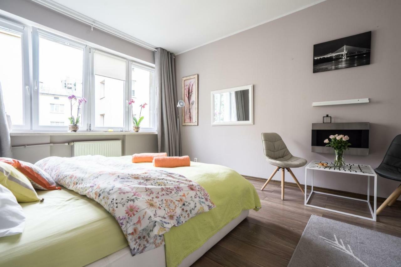 Sunny Wisla River Apartment Warsaw